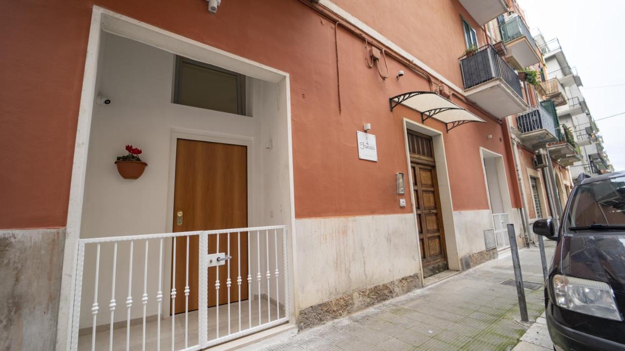 Dimora Fantasia Charme B&B Μπάρι Εξωτερικό φωτογραφία