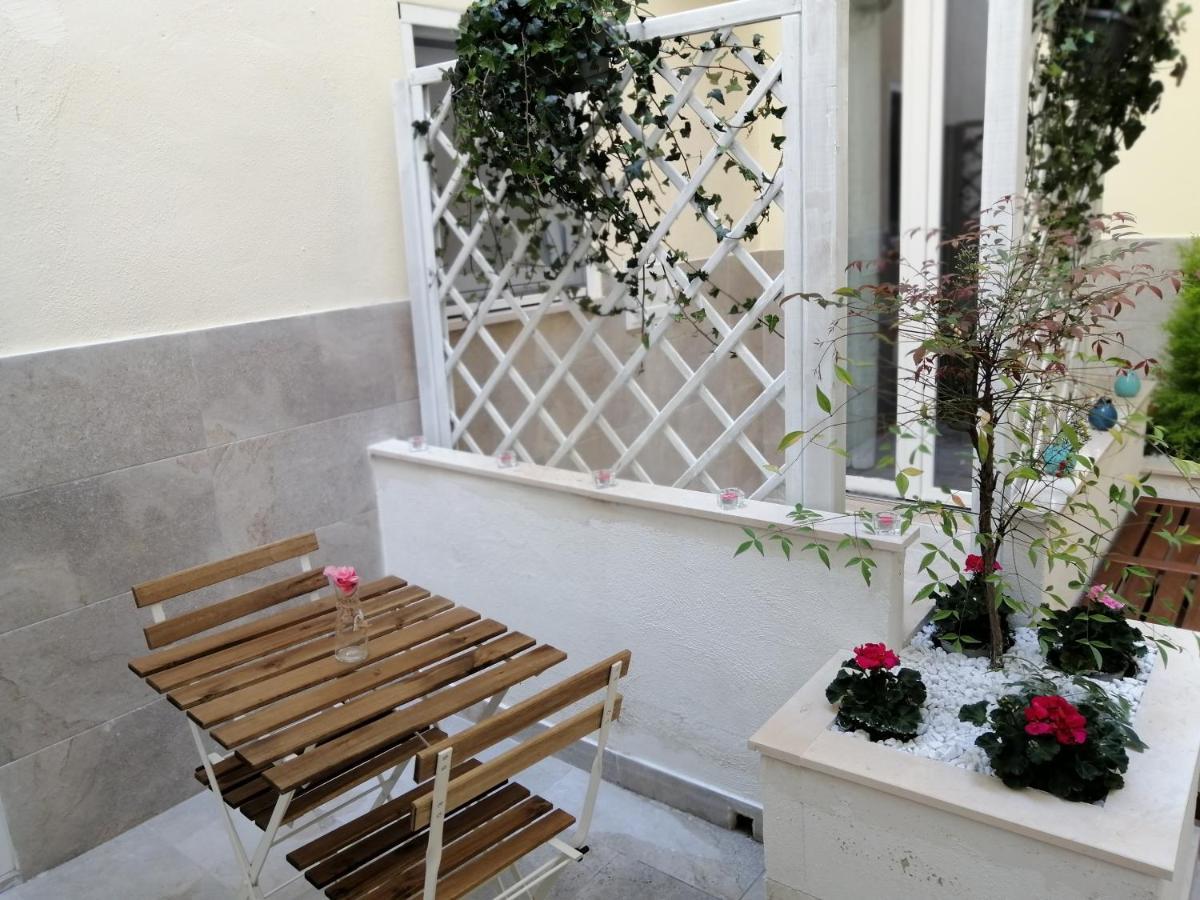 Dimora Fantasia Charme B&B Μπάρι Εξωτερικό φωτογραφία