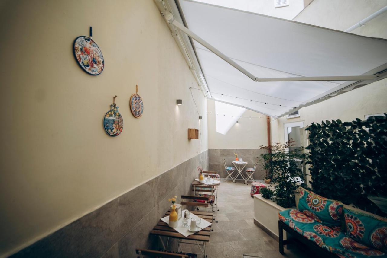 Dimora Fantasia Charme B&B Μπάρι Εξωτερικό φωτογραφία